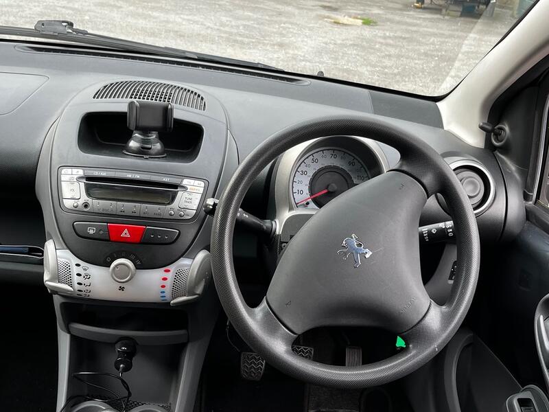 PEUGEOT 107