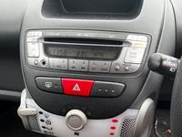 PEUGEOT 107