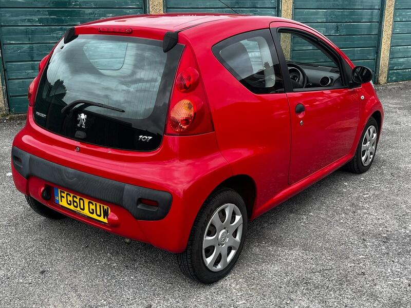 PEUGEOT 107