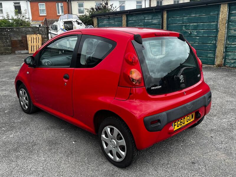 PEUGEOT 107