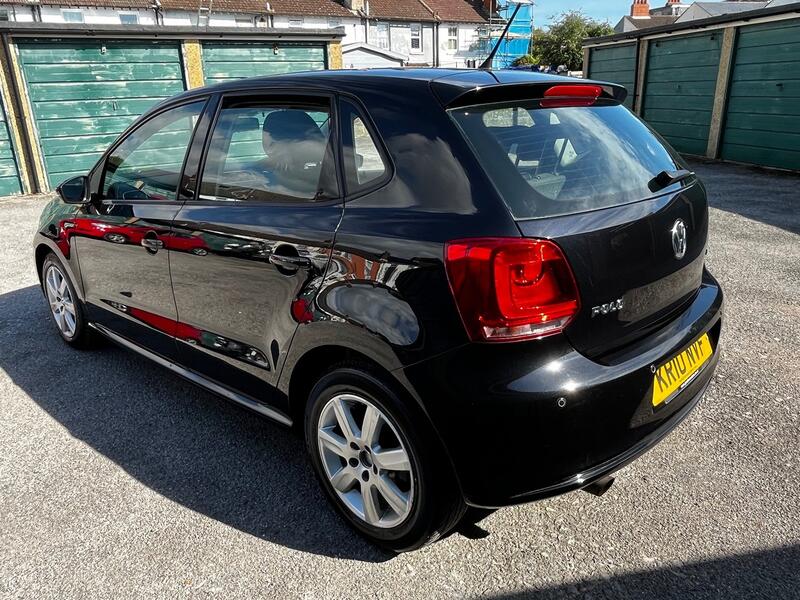 VOLKSWAGEN POLO