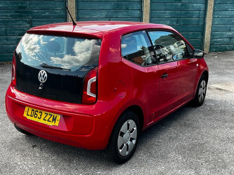 VOLKSWAGEN UP