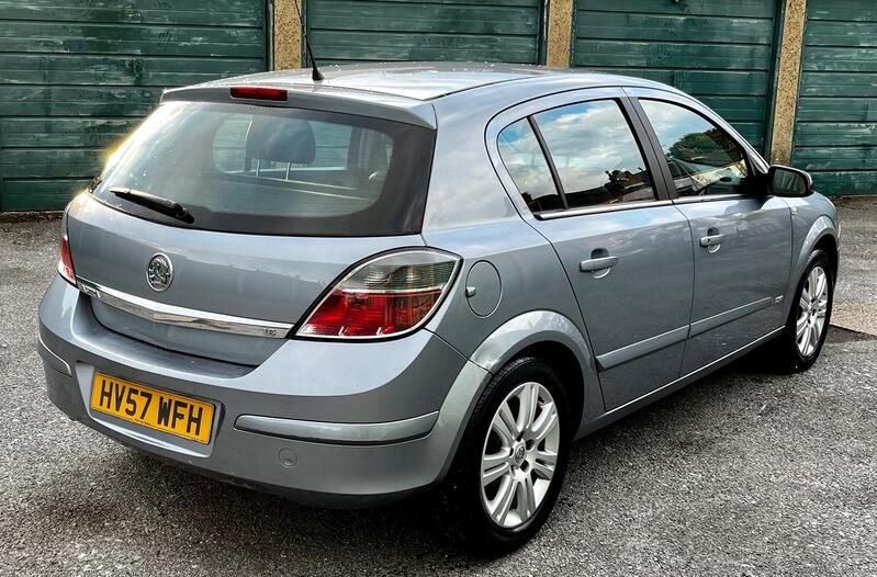VAUXHALL ASTRA