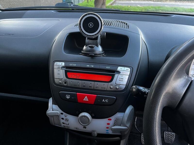 PEUGEOT 107