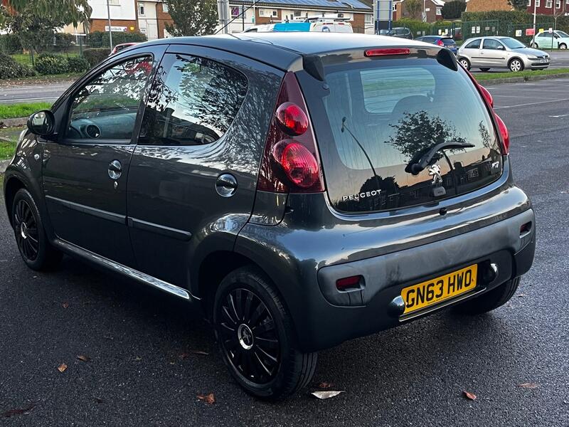 PEUGEOT 107
