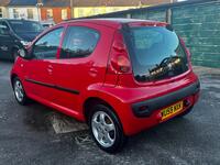 PEUGEOT 107