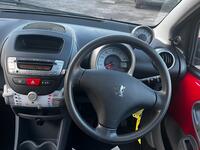 PEUGEOT 107