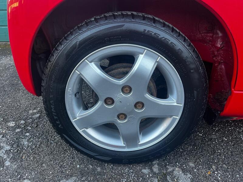 PEUGEOT 107