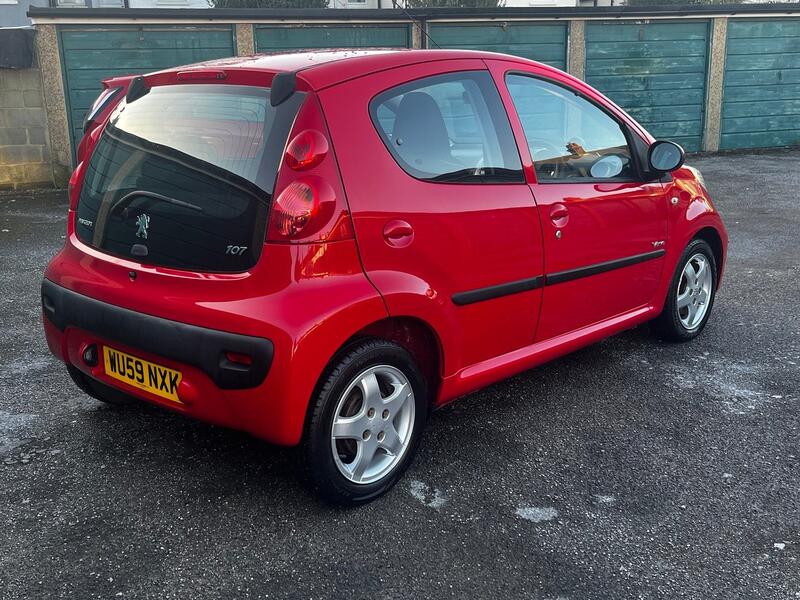 PEUGEOT 107
