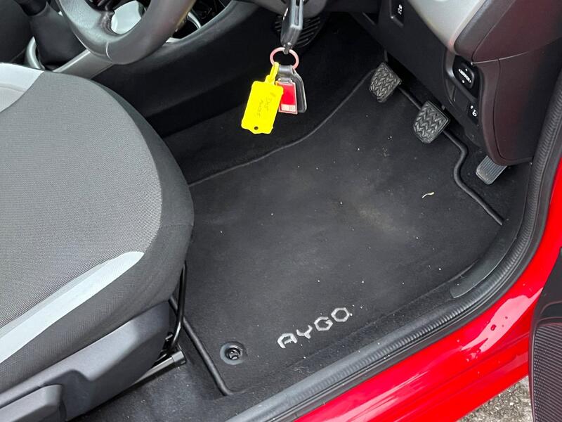 TOYOTA AYGO